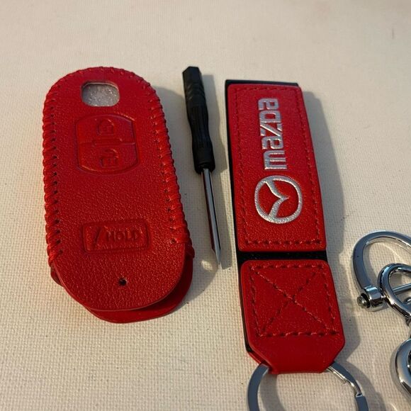 Mazda Key Fob Keychain in Red Leather & Fob Case Cover in Red Leather NWT - Picture 3 of 7